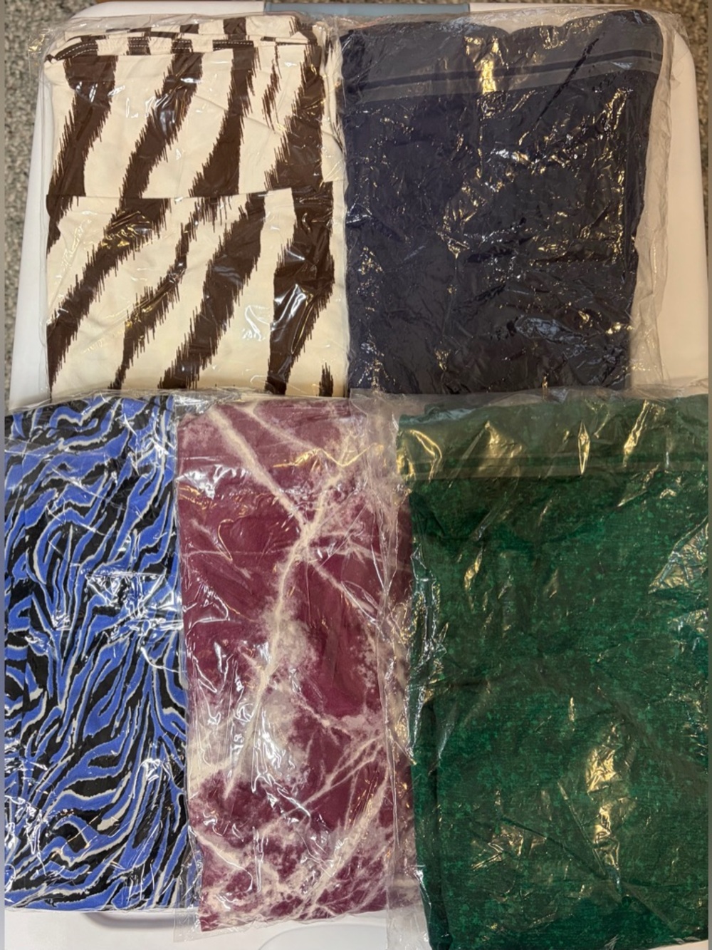 Mixed leggings lot of 5 including one solid navy blue -Lularoe Tall & Curvy